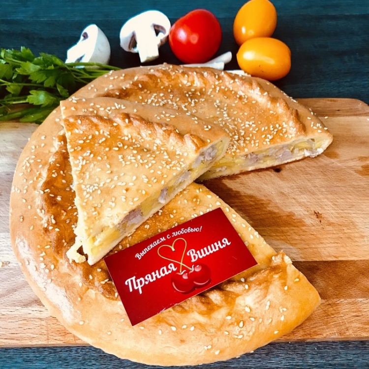 Пирог с индейкой и картофелем